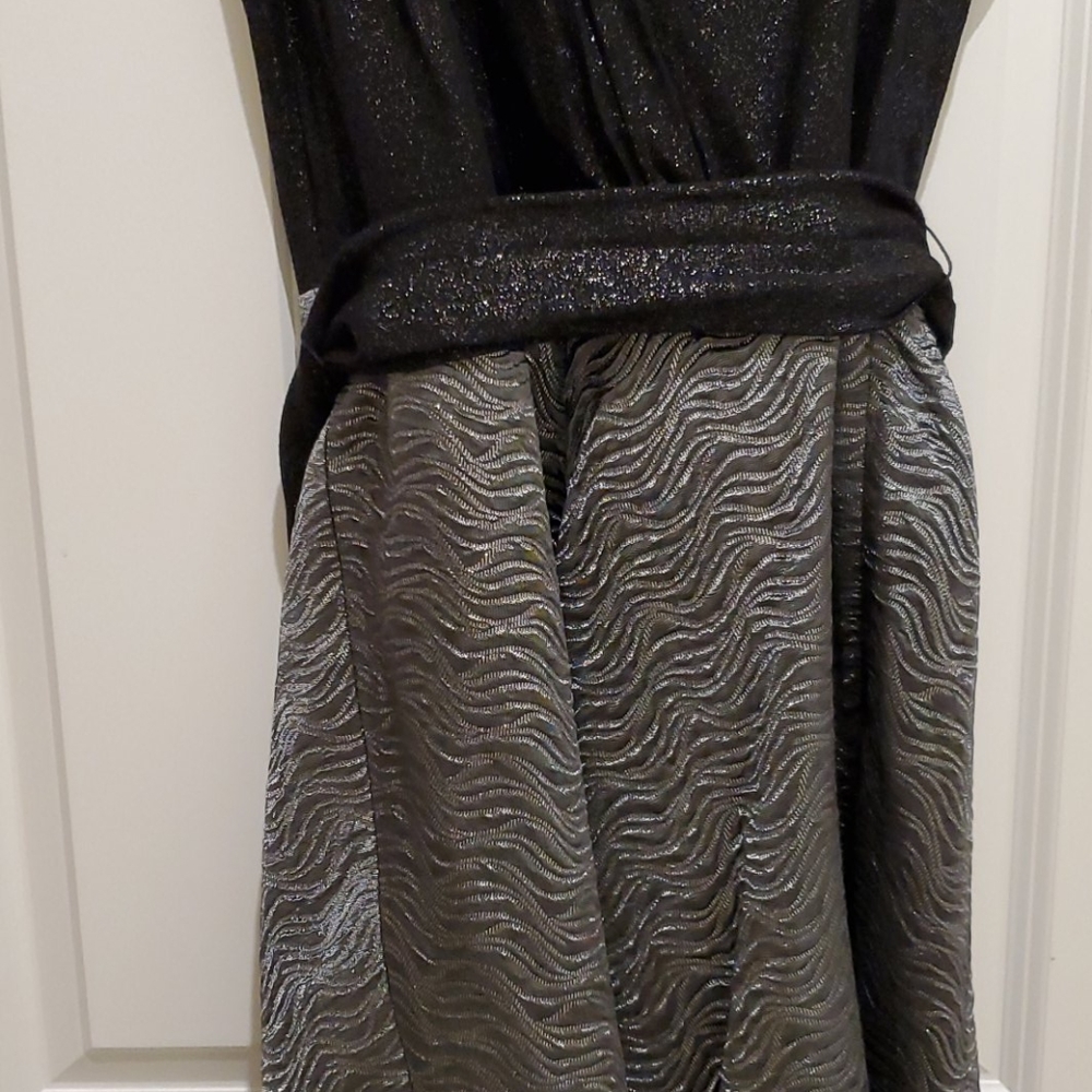 Stunning  boutique dress - Picture 4 of 11